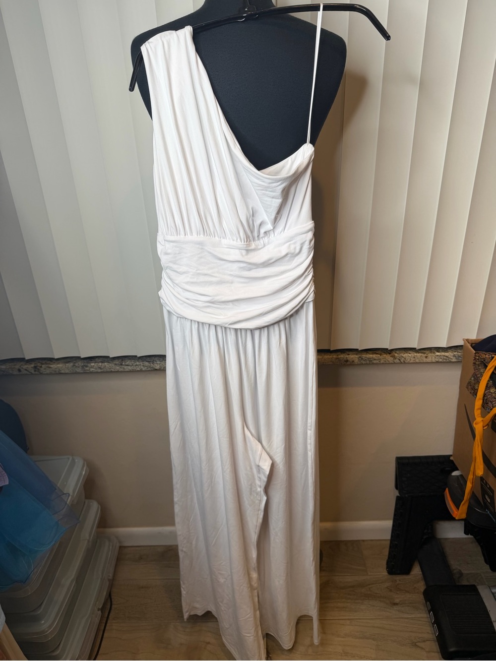 Susan Monaco Elegant One-Shoulder White Women's Jumpsuit Size XL NEW